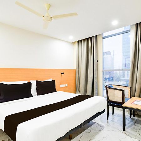 Super Townhouse Unnam Hotels Backside Of Tabala Rasa Pub, Financial District 하이데라바드 외부 사진