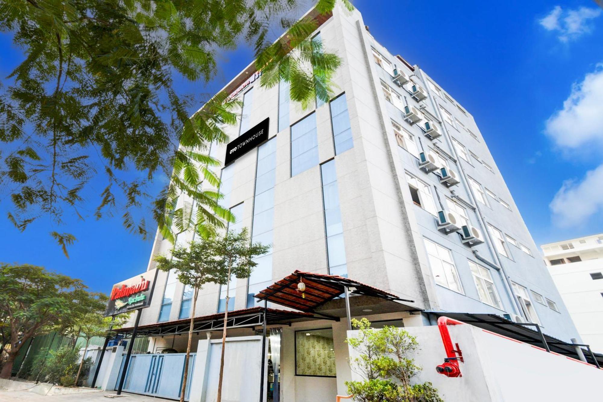 Super Townhouse Unnam Hotels Backside Of Tabala Rasa Pub, Financial District 하이데라바드 외부 사진